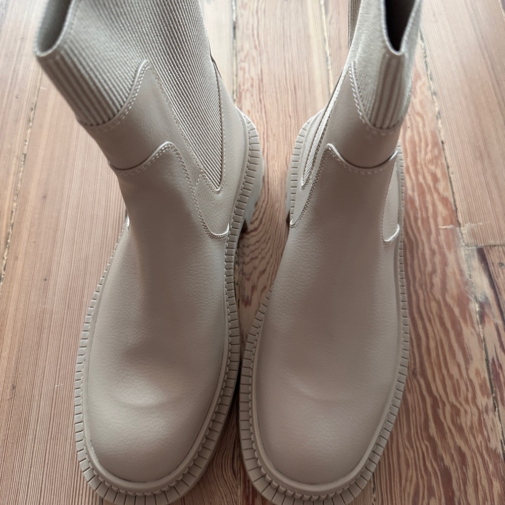 BRAND NEW WITH TAGS mango cream boots size 38